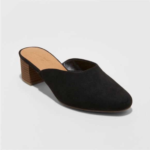Universal Thread Shoes - ✨ UNIVERSAL THREAD MULE SLIP ONS ✨